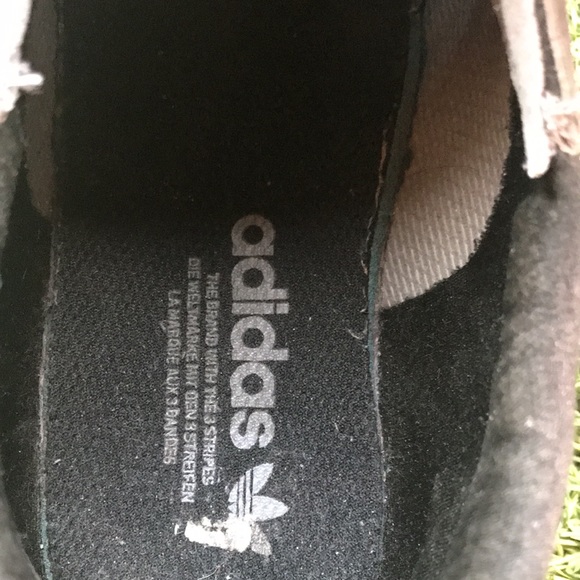 Adidas shoes - Picture 3 of 9